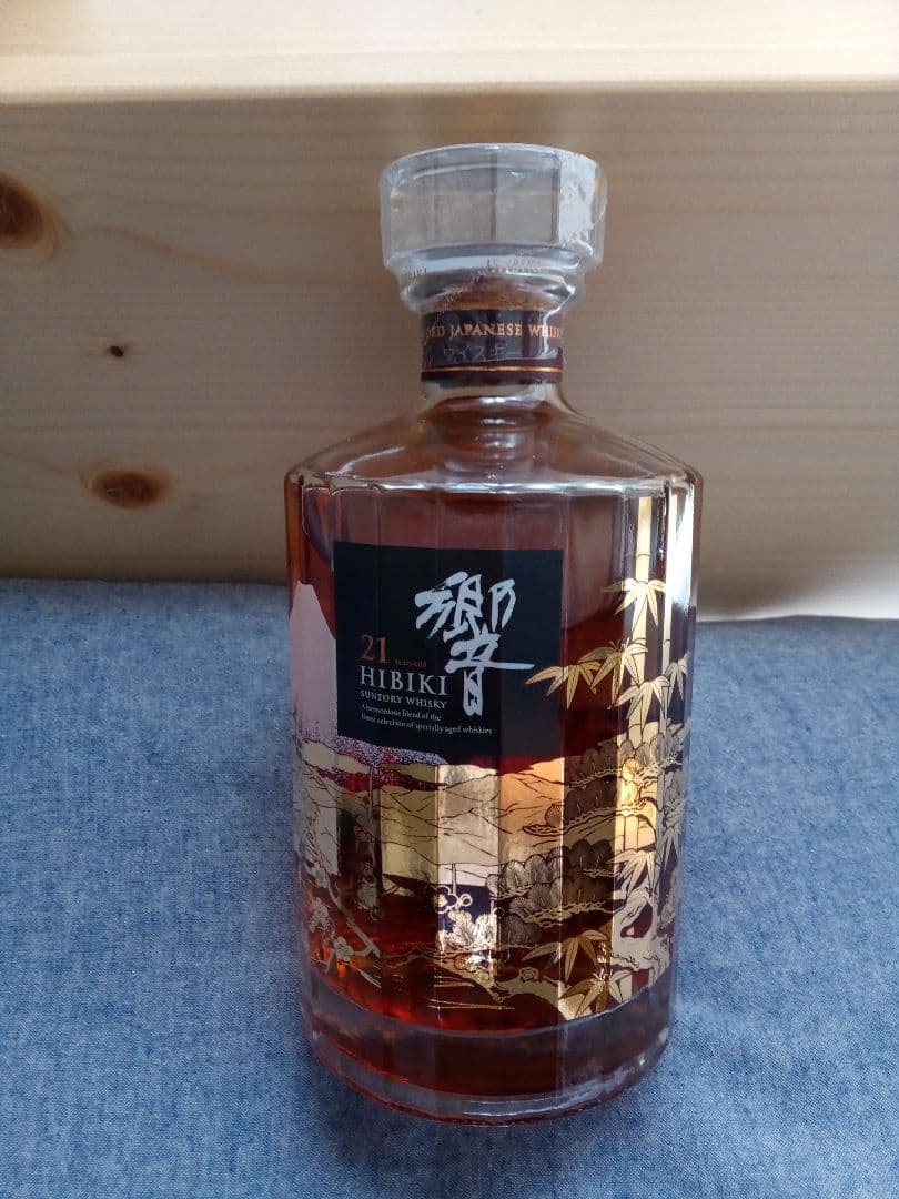 サントリー 響 21年 意匠ボトル 免税店限定〈 花鳥風月 〉700ml 1本