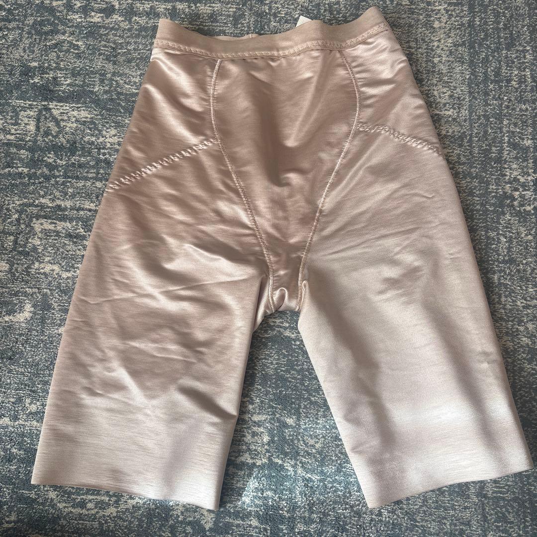 トリートドレッシング　ショートビスチェ　C70 ガードルセット