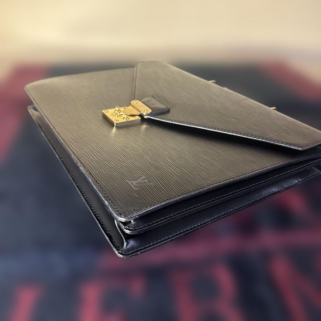 訳ありLouis Vuitton ビジネスバック　エピ　コンセイエ　BLACK