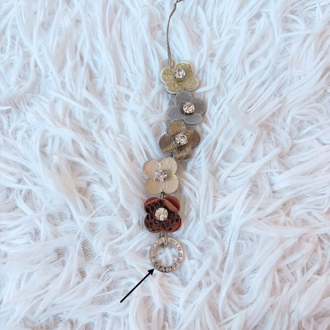 アンテプリマ　スクエアミディアム　シャンパンゴールド　チェーン　チャーム付き