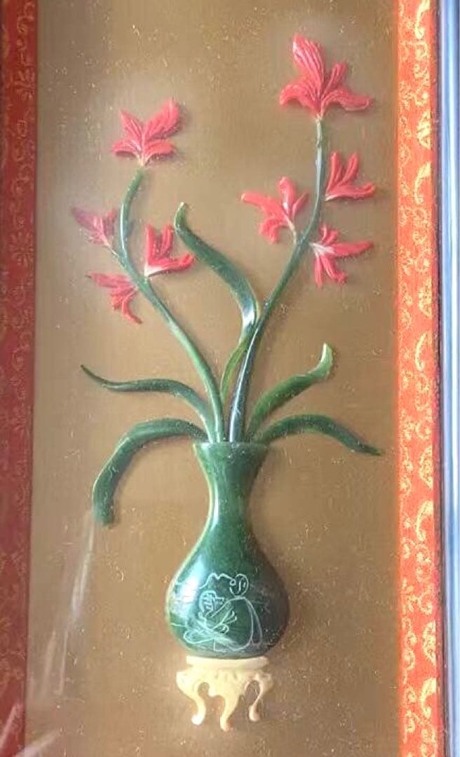 木製枠・玉石に彫刻された花瓶絵柄・リアルの花模様、￼小屏風折りたたみ式