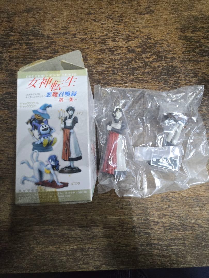 コトブキヤ 女神転生 悪魔召喚録　アリス、メアリフィギュア