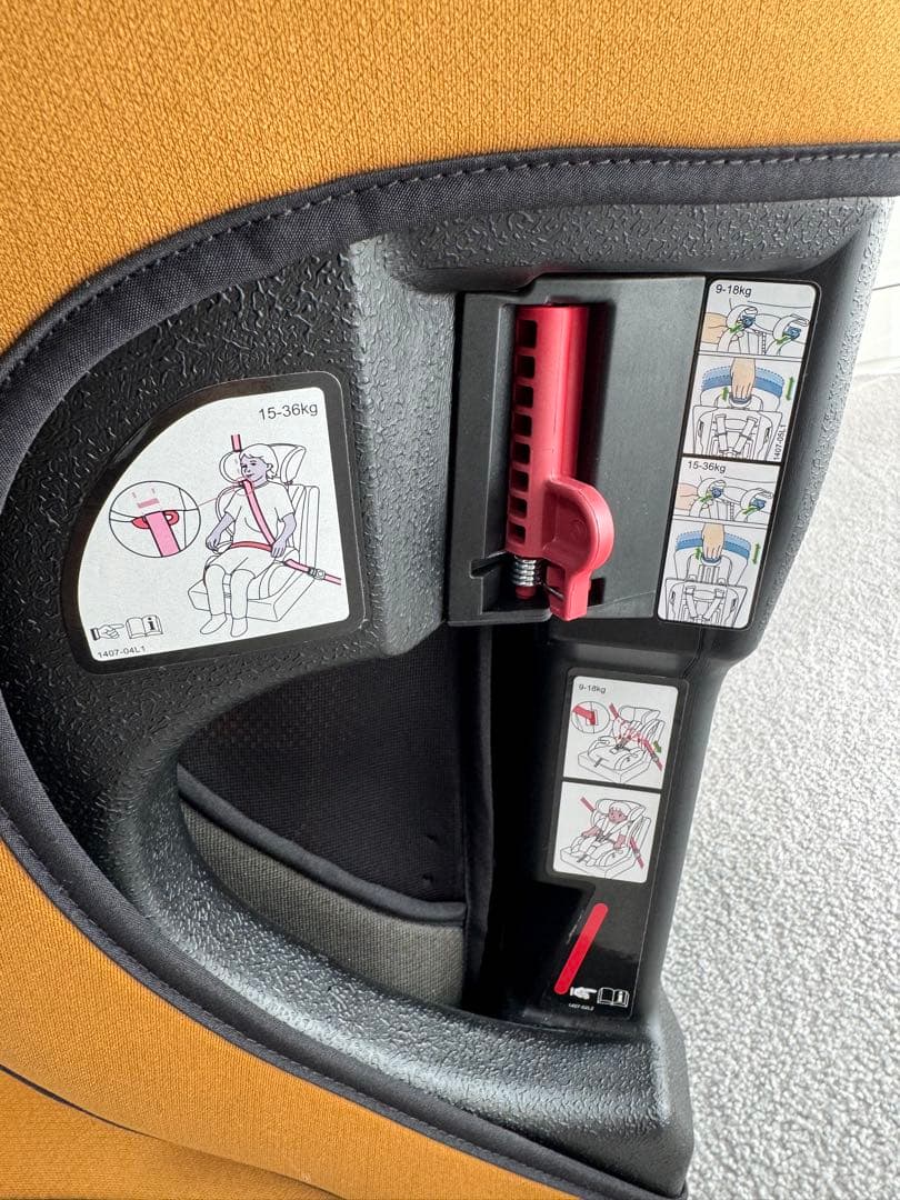 RECARO J1 NEO ジュニアシート サファリイエロー　チャイルドシート