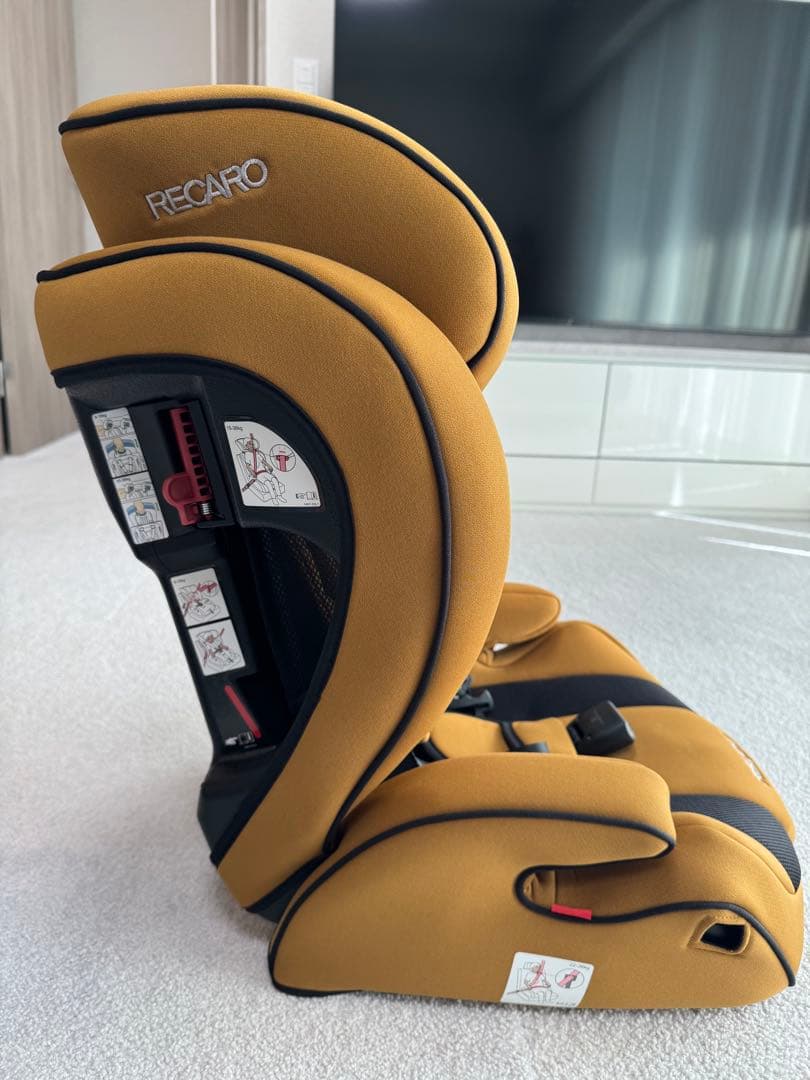 RECARO J1 NEO ジュニアシート サファリイエロー　チャイルドシート