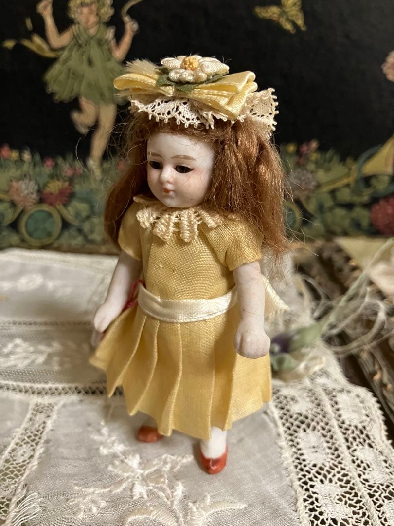 アンティークミニョネットドイツ アンティーク黄色ドレスの