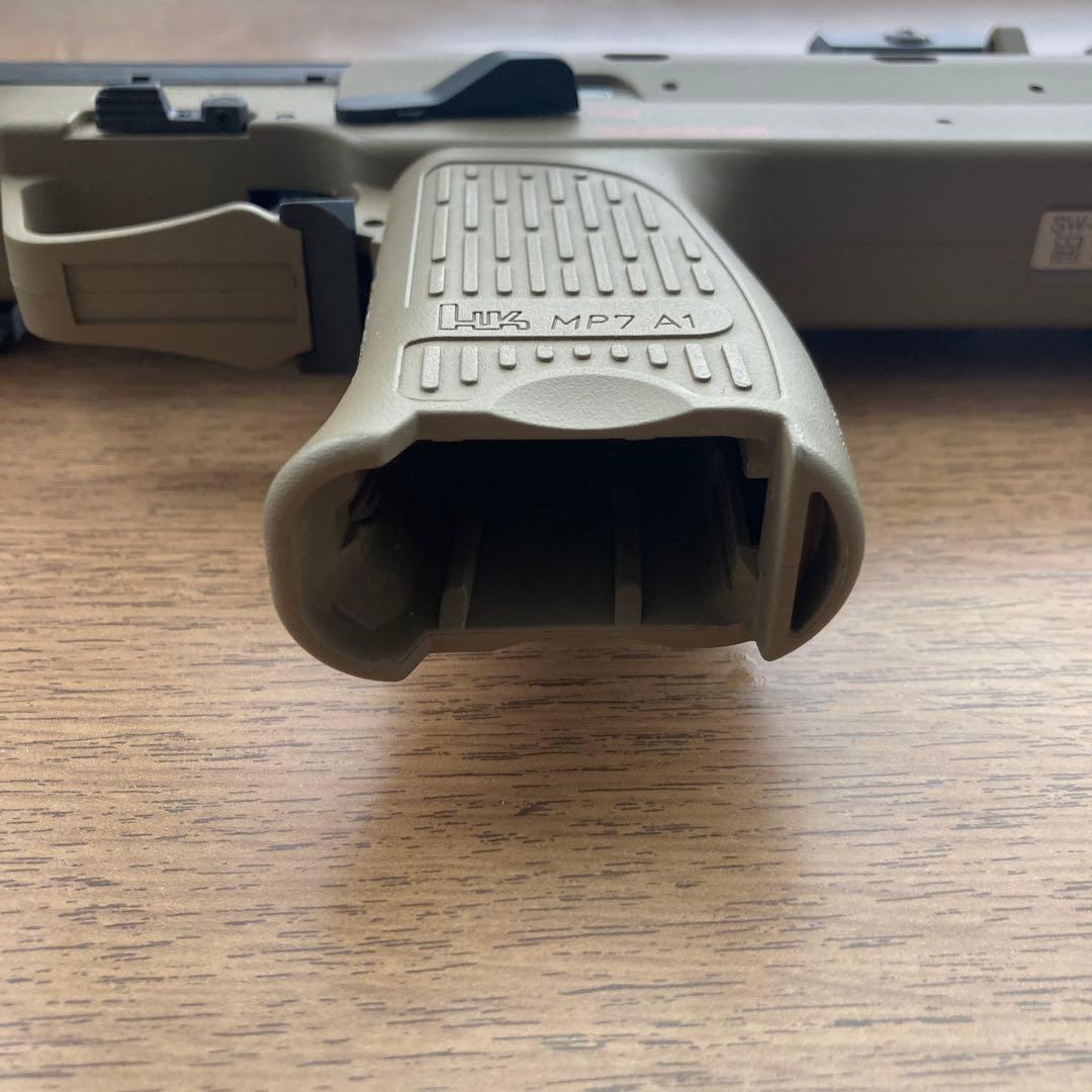 エアガン　作動未確認　付属品なし　ジャンク