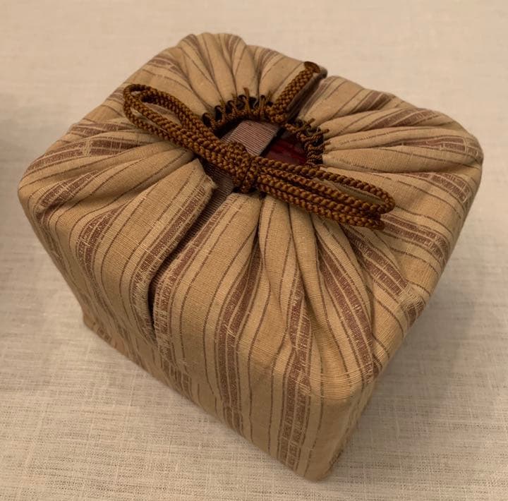 岩井佑軒作 春慶塗山道茶箱 今日庵書付け