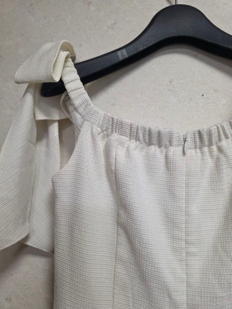 DEA. ディア オフショルリボンドレス