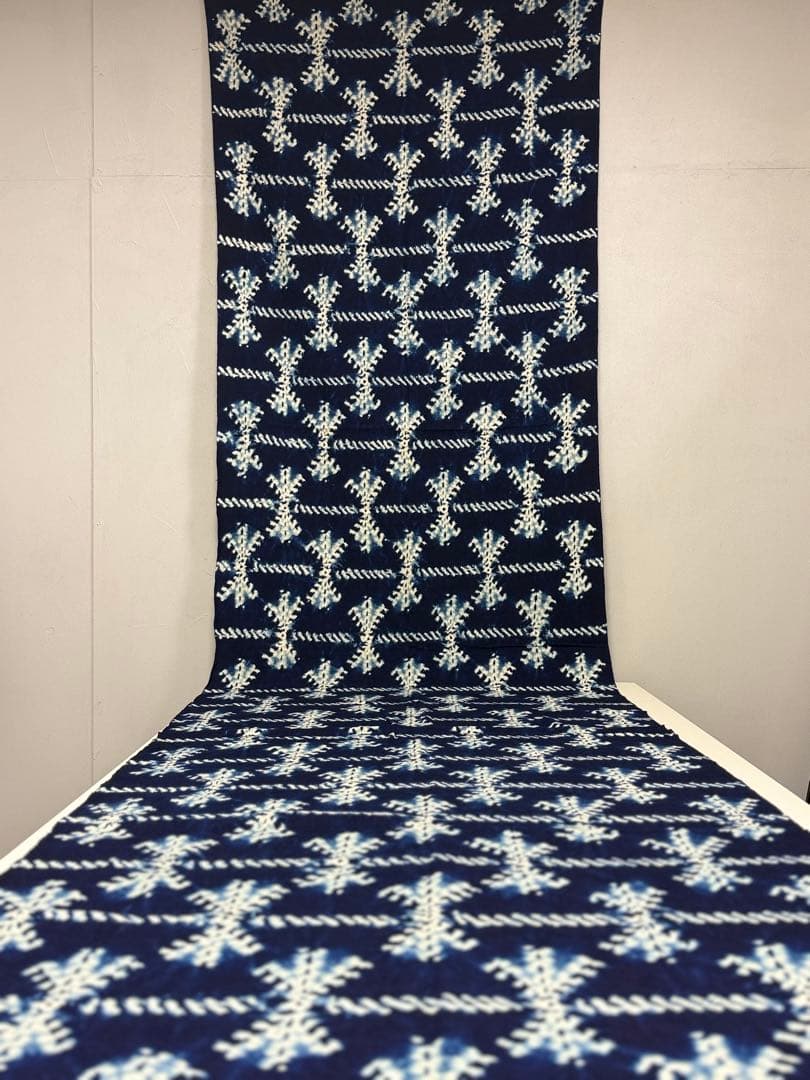 N14「片野絞り」民藝 藍染絞り職人 片野かほり 藍染絞り布 国展 出品作品