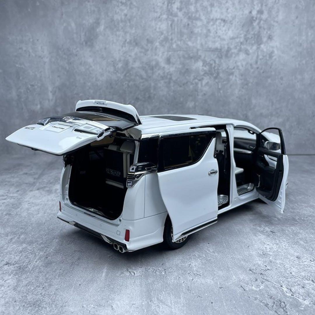 「tomoさん専用」Kengfai 1/18 トヨタ ヴェルファイア