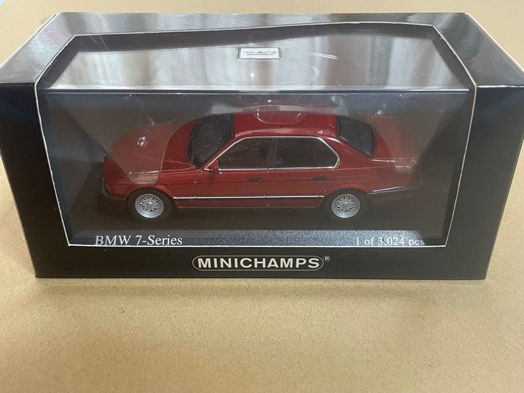 BMW 7-Series 1986 Red llic ミニカー