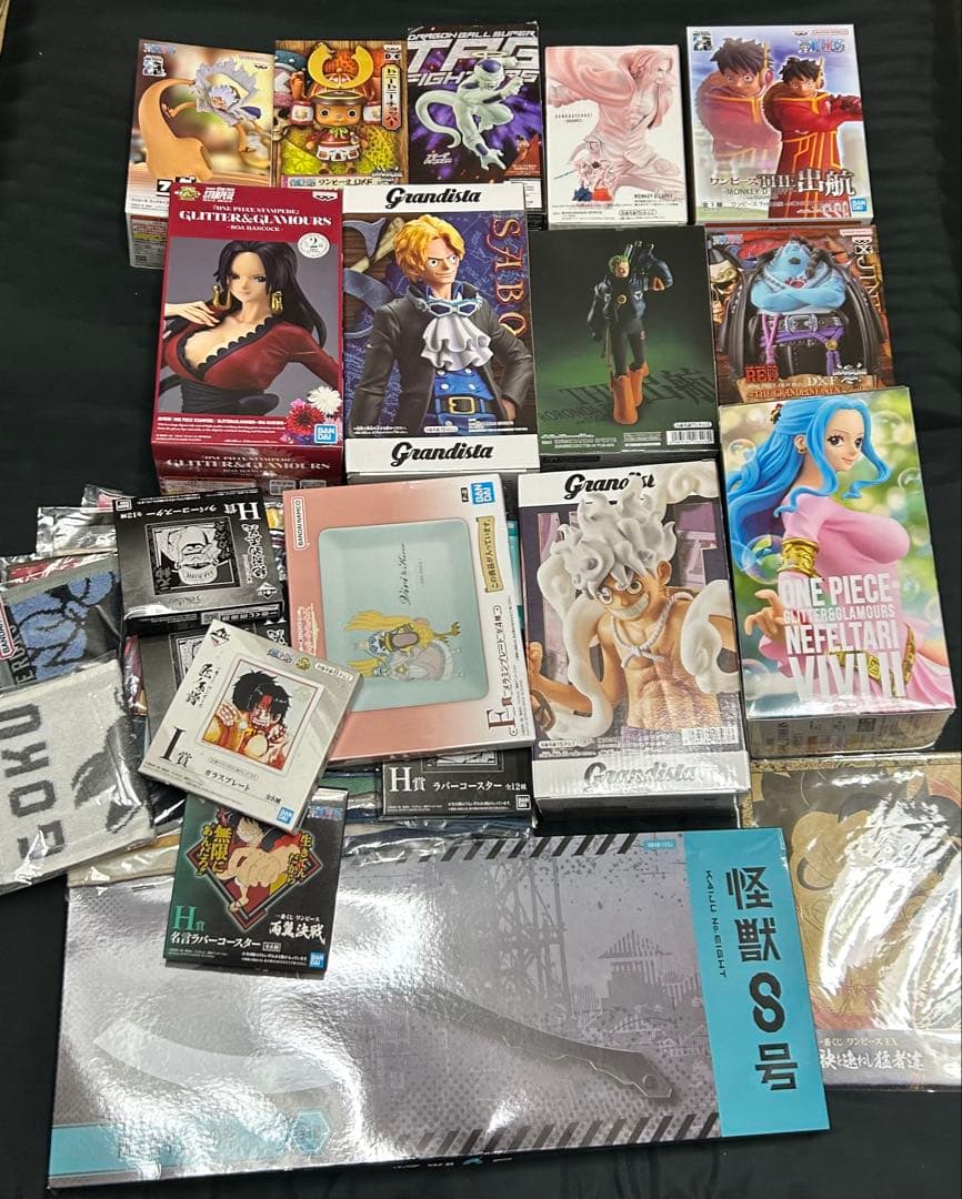 ワンピースくじ他　フィギュア　タオル等90点以上　まとめ売り　未開封多数 ワンピースくじ他 フィギュア タオル等90点以上 まとめ売り 未開封多数