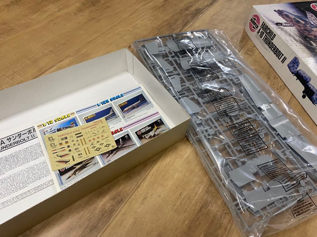 ミリタリー FAIRCHILD A-10 THUNDERBOLT II 1/72