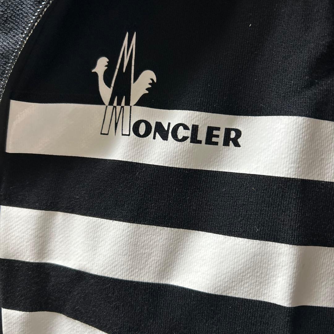 Moncler ストライプ ジップアップパーカー　　　特価格