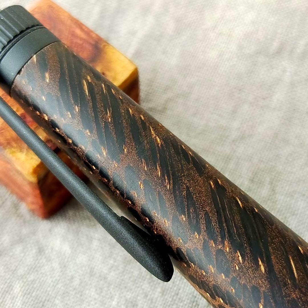 【専用】　クジャクヤシ　ハンドメイド　木軸シャープペン　0.5mm　ブラック