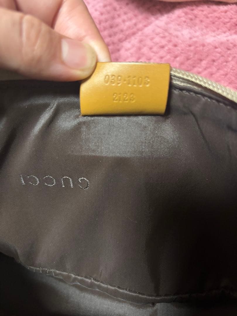 美品 GUCCIアクセサリーポーチ GG柄 キャンバス レザーハンドバッグ