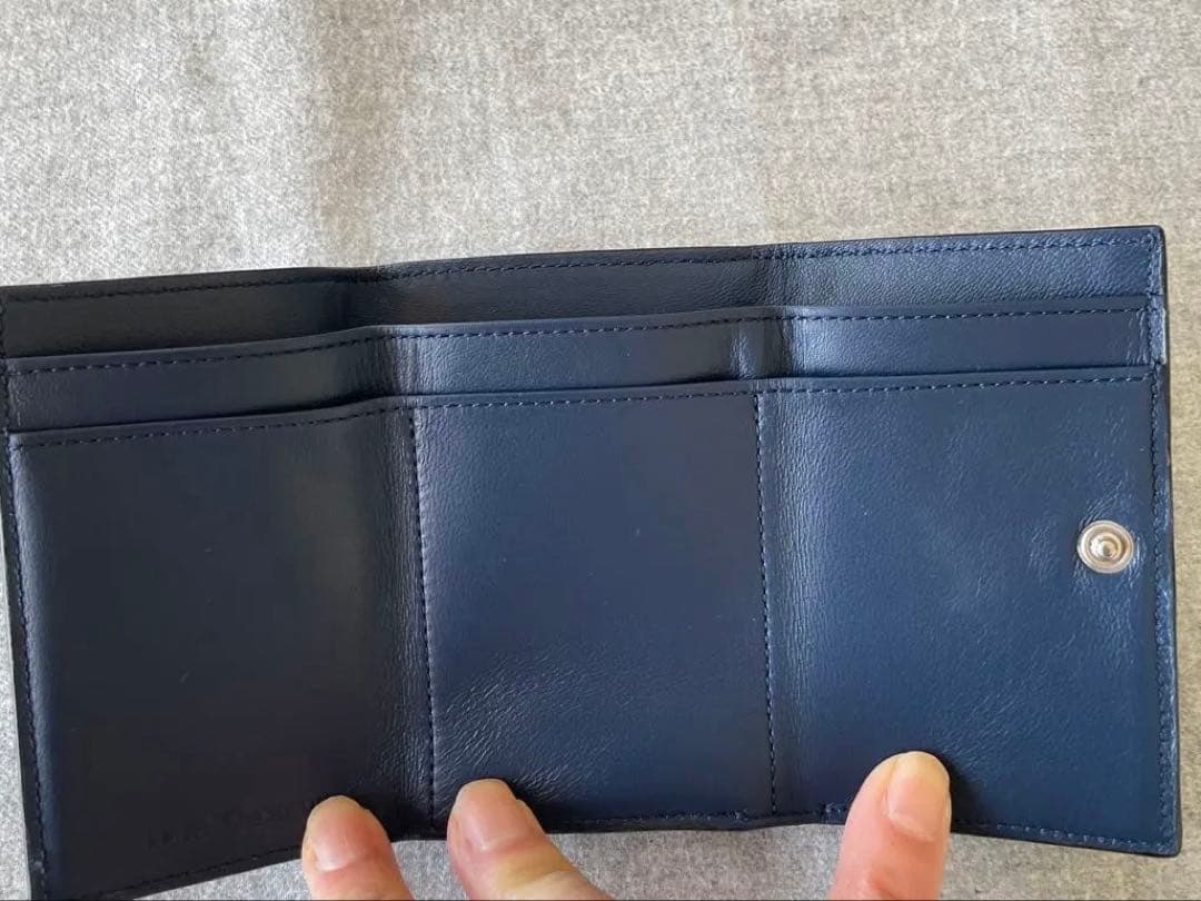 J.M. DAVIDSON スタッズ付き三つ折り財布