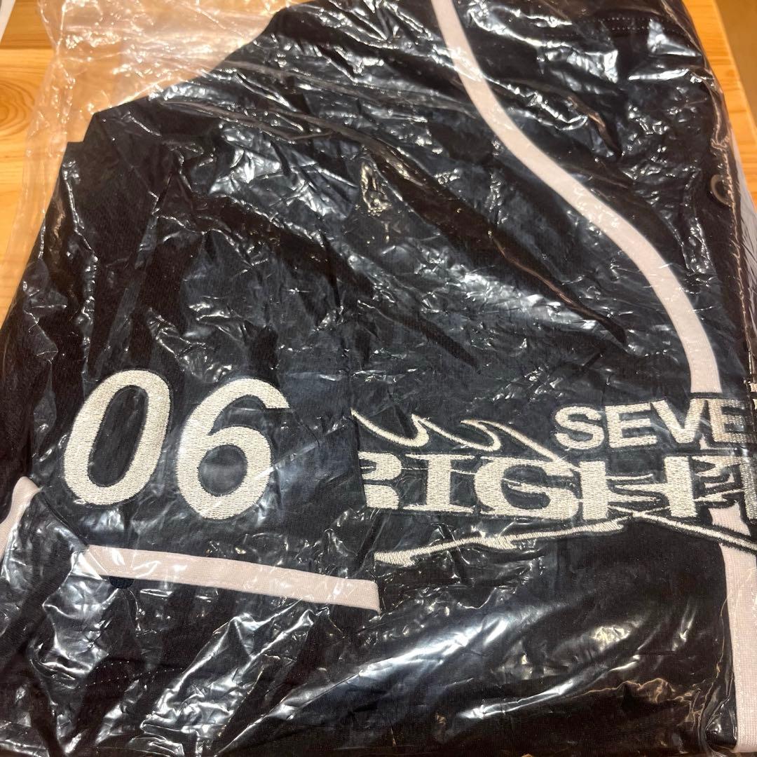 RIGHT HERE ウォヌ　ユニフォーム