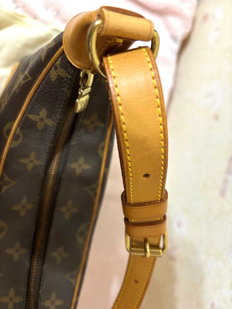 LOUIS VUITTON ショルダーバッグ ブローニュ