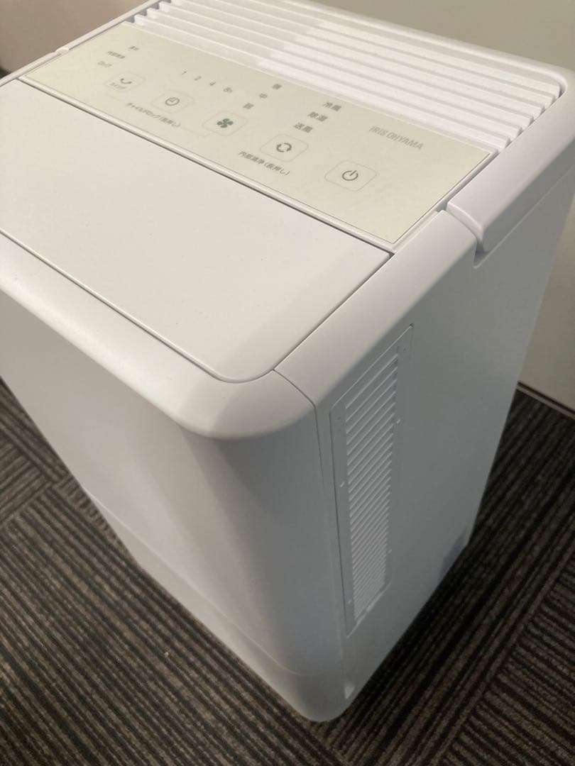 美品★2023年製星アイリスオーヤマ★コンパクトクーラー★ICA-0301G