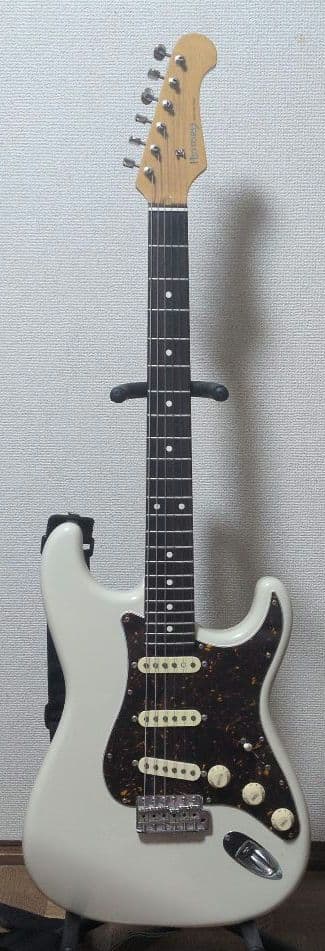 HISTORY SH-SV フジゲン製　ハードケース付き　ストラトキャスター