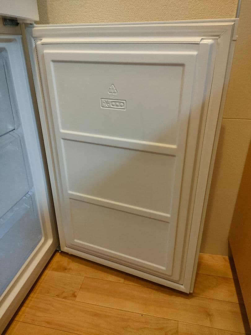 2024年製　シャープSJ-BD23M　プラズマクラスター冷蔵庫　230L右開き