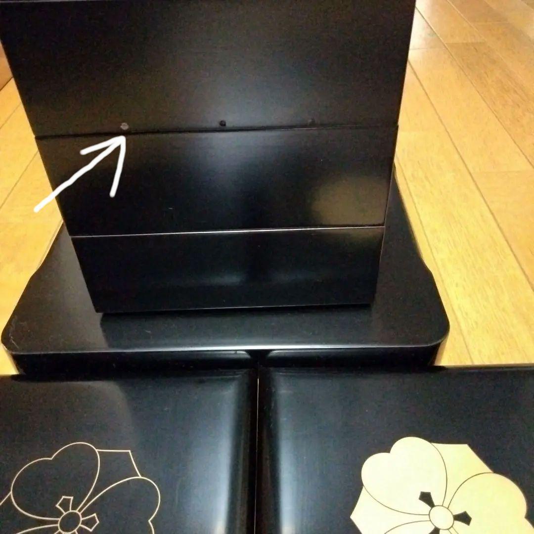 【家紋入り(剣片喰けんかたばみ）】漆塗り五段重箱　共箱