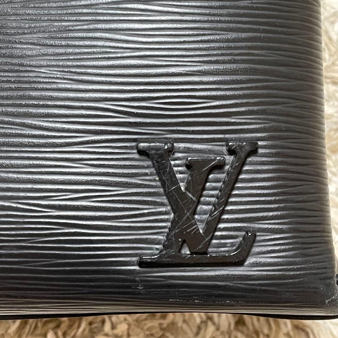 Louis Vitton ルイヴィトン エピ クレベールPM ハンドバッグ