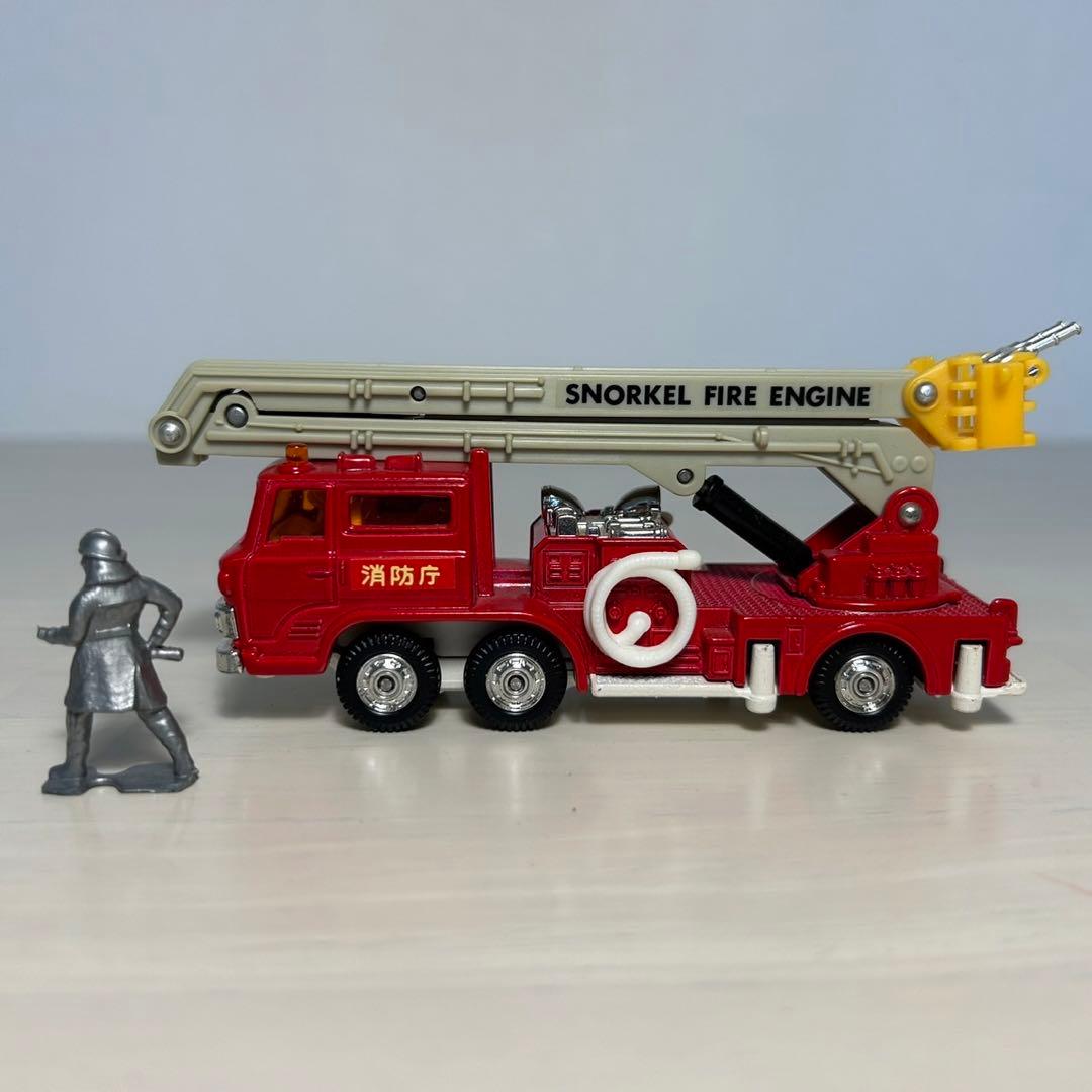 トミカダンディ　日野　シュノーケル　消防車