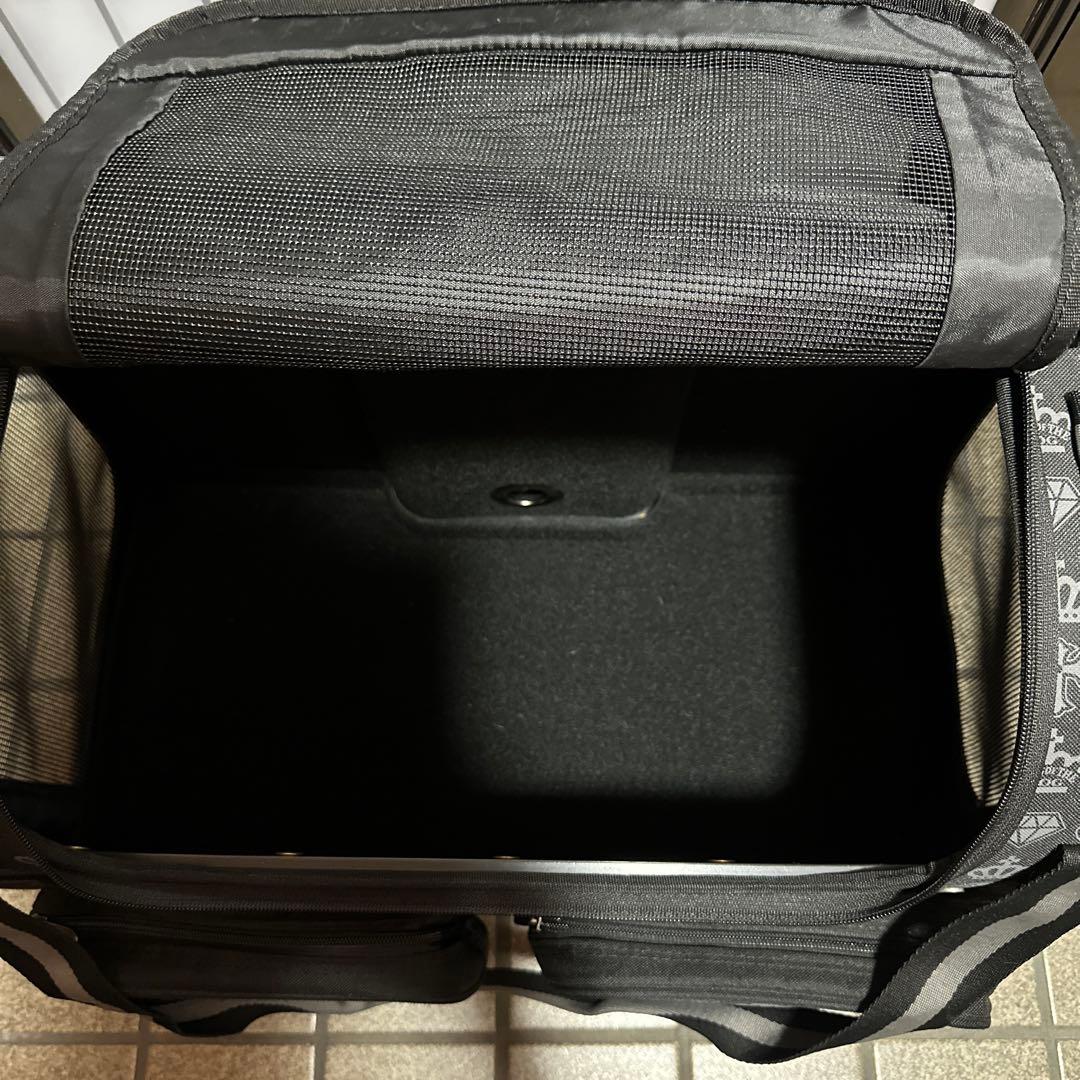 犬用キャリーバッグ 黒 王冠デザイン