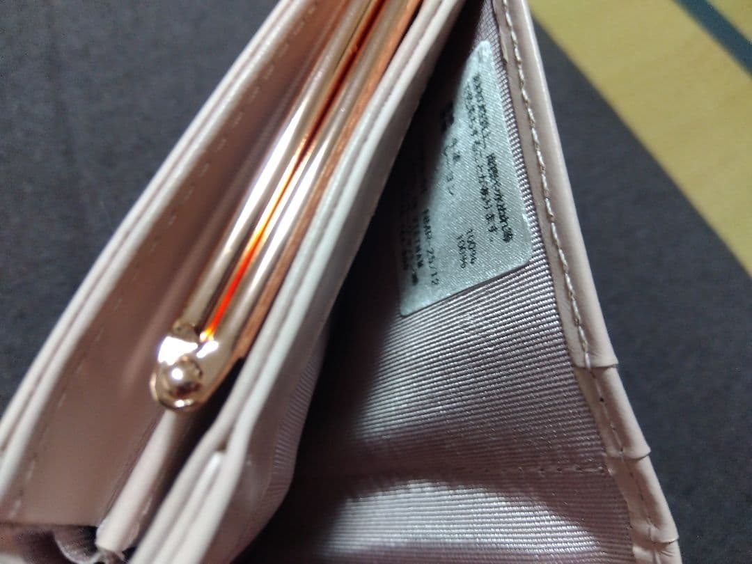 アニエスベー　ガラスレザー　二つ折り ウォレット　財布