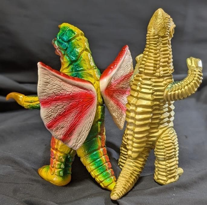 レッドキング＆ドラコ羽付（ブルマァク復刻）ソフビフィギュア2体セット