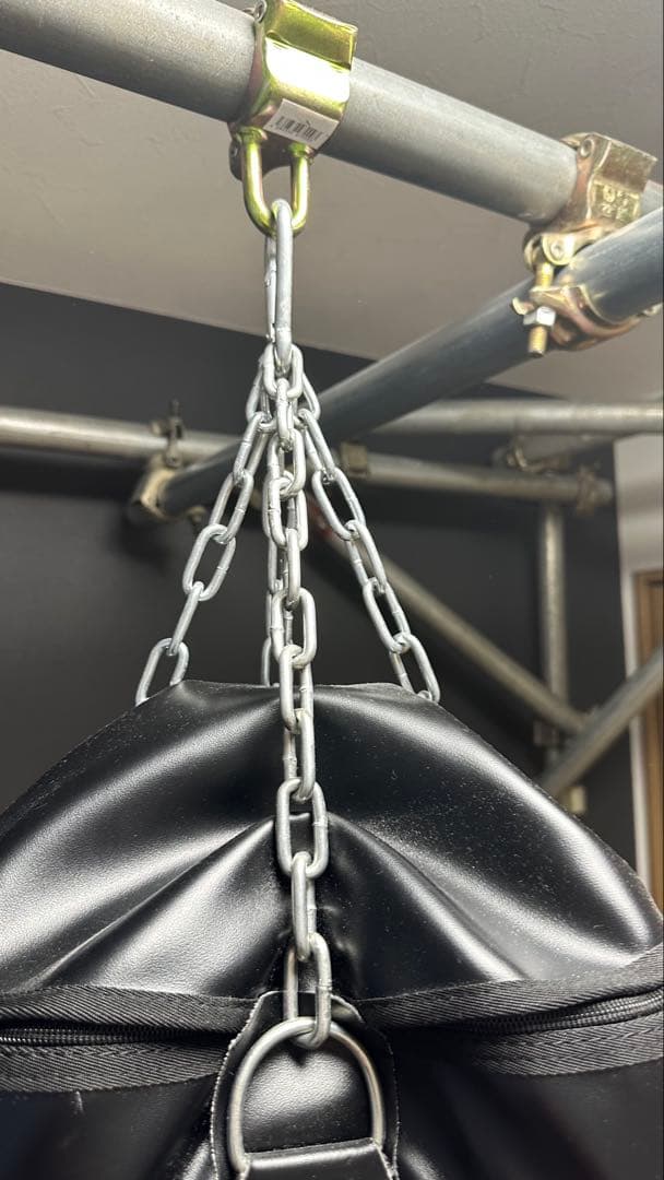 FIGHTING ROAD サンドバッグ 吊り下げ - メルカリ