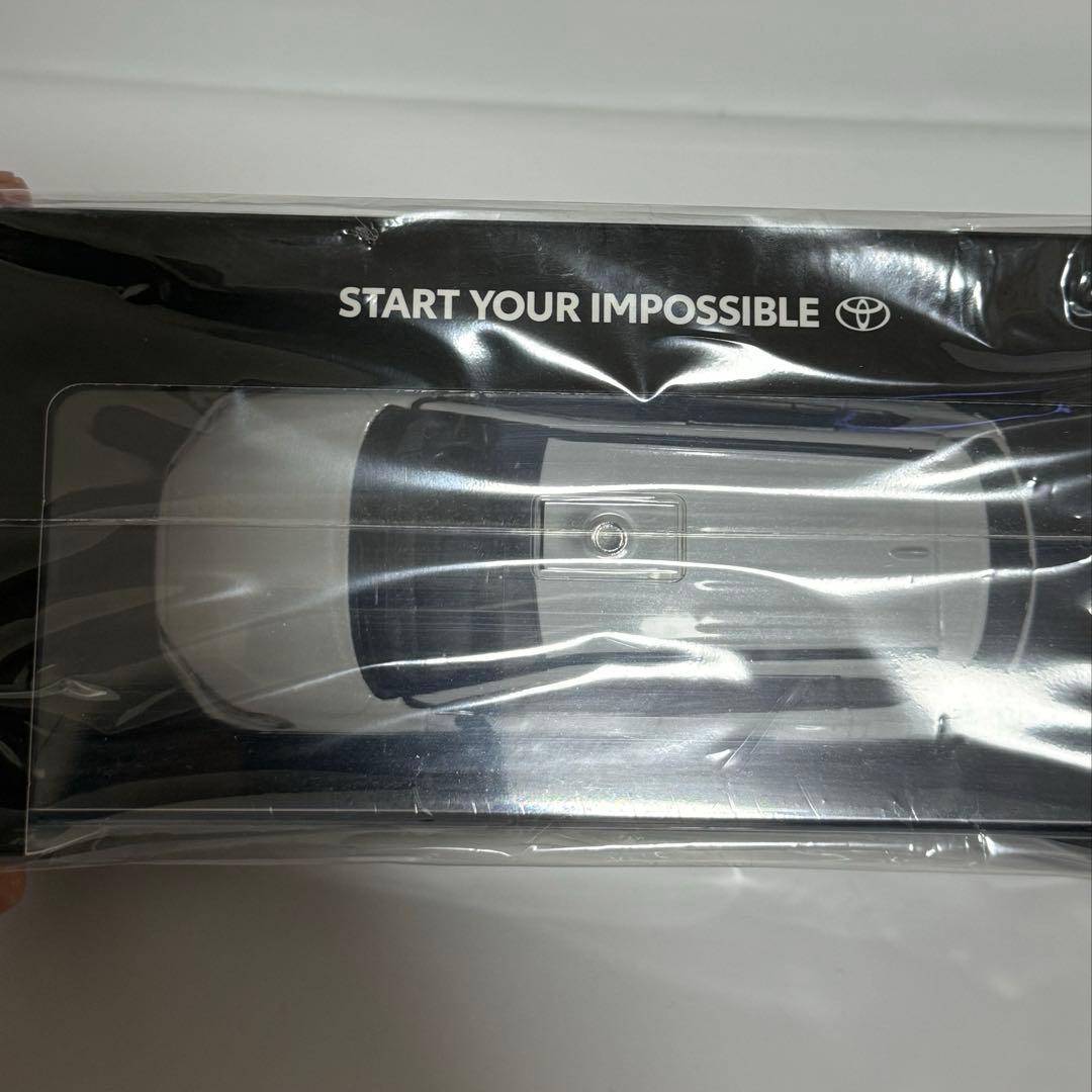 COROLLA CROSS ホワイトミニカー　マイナー後モデル