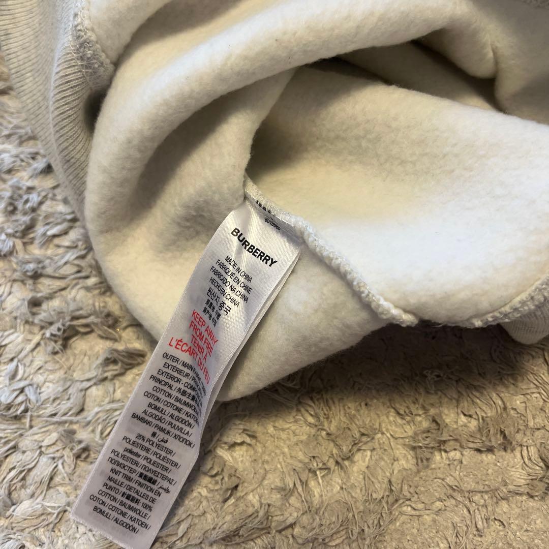 BURBERRY グレー ロゴスウェット 12Y