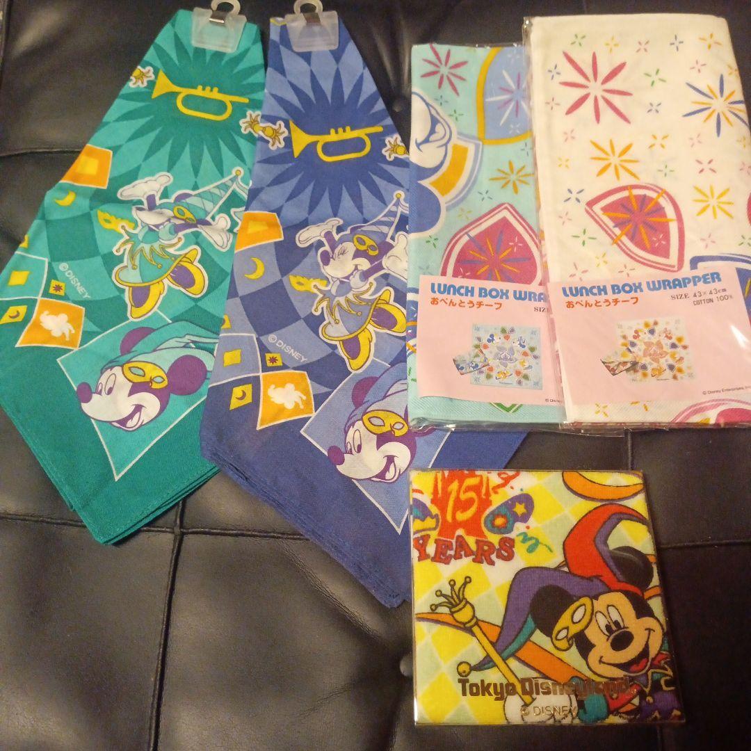 ディズニーランドレトロ15thべんとうチーフ2枚バンダナ2枚ハンカチ
