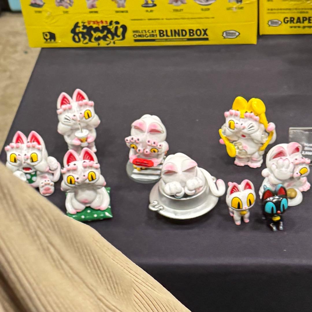 GRAPE BRAIN BLIND BOX ジゴクネコおにぎり - メルカリ