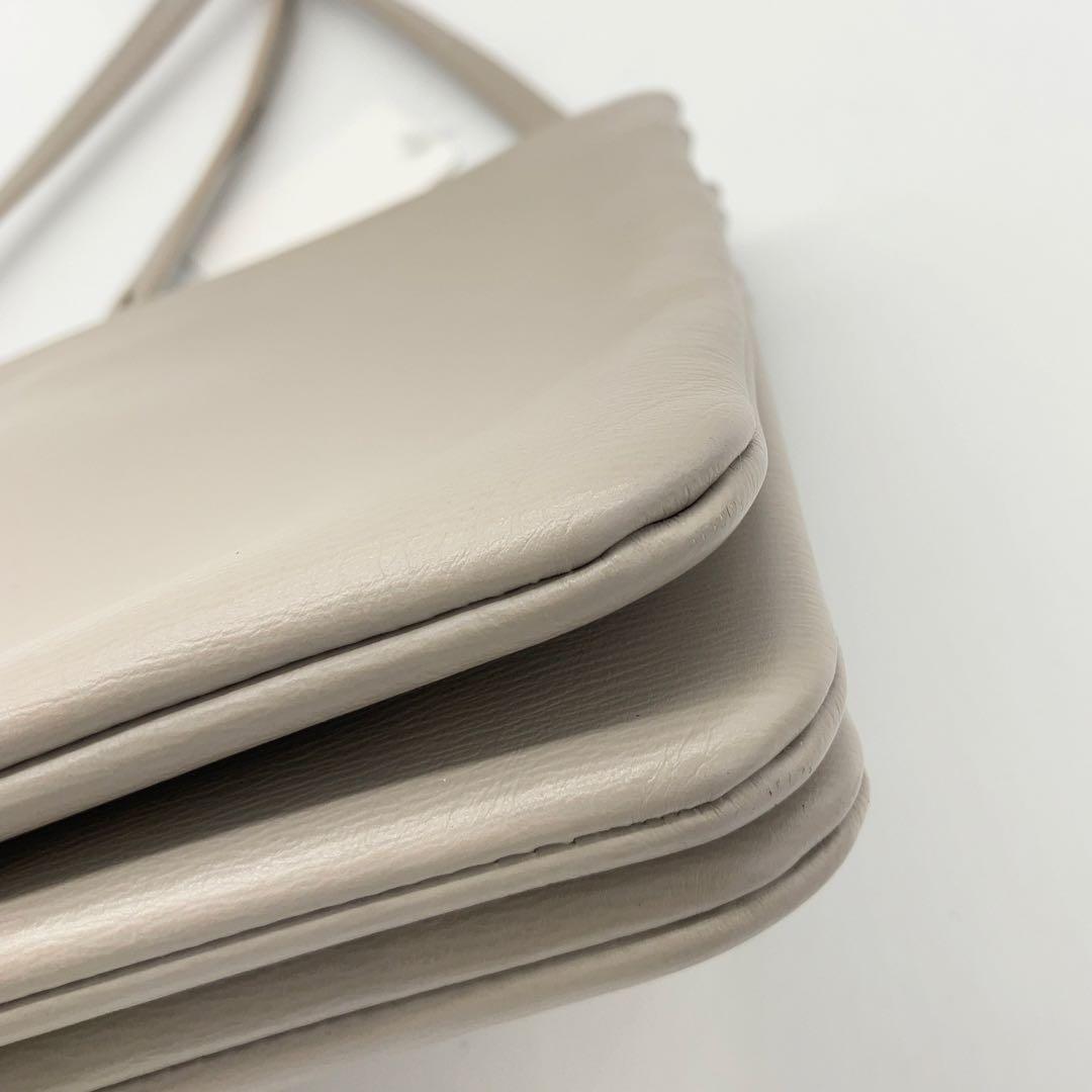 CELINE トリオ ラージ レザー ショルダーバッグ ライドグレー