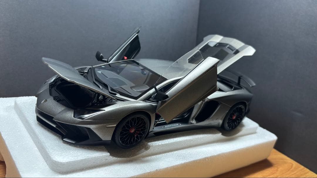 ミニカー AutoArt 1/18 Lamborghini Aventador SV
