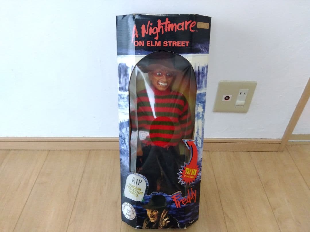 ●エルム街の悪夢 フレディ トーキング フィギュア ドール ホラー 限定