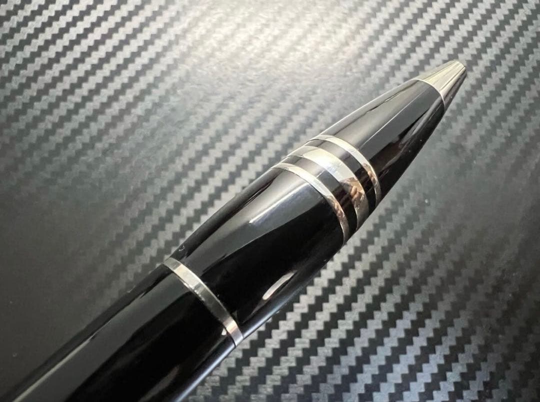 モンブラン 未使用に近い ボールペン スターウォーカー レジン