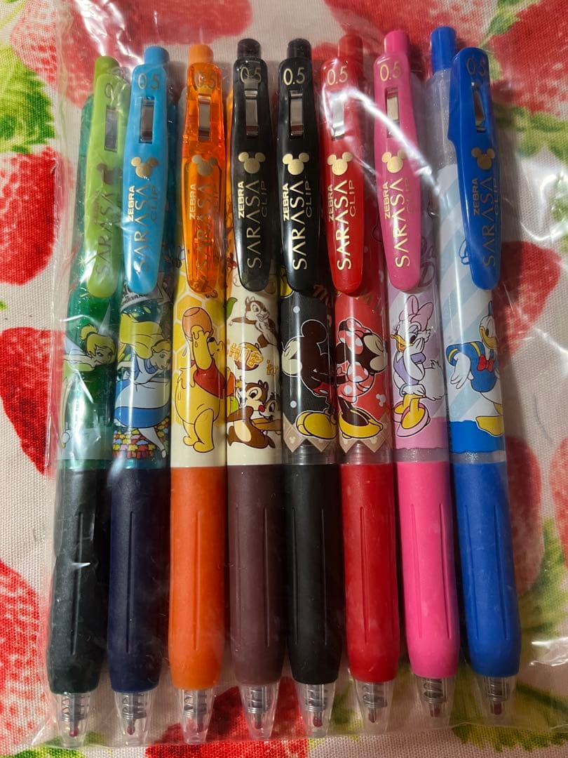 新品未使用】2017年発売販売終了レア品 サラサクリップ ディズニー8本