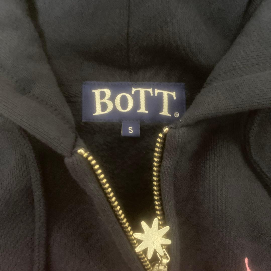 bottジップパーカー