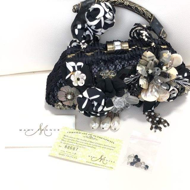 新品未使用★メリーフランシス 豪華ビーズ装飾 パーティーバッグ 黒、白、銀など