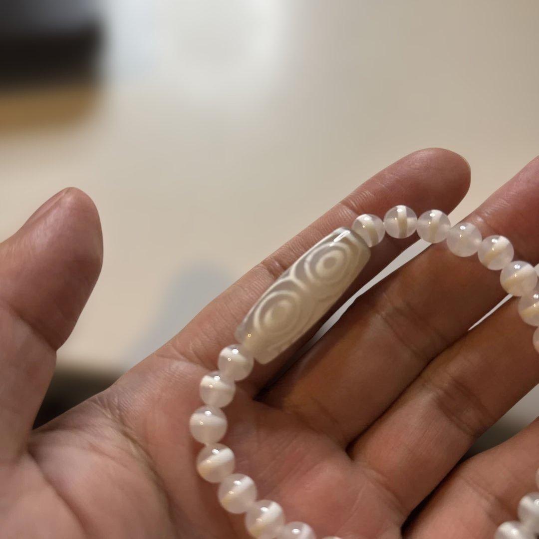 すっごく人気！龍眼白天珠！線天珠！ブレスレットタイプ！