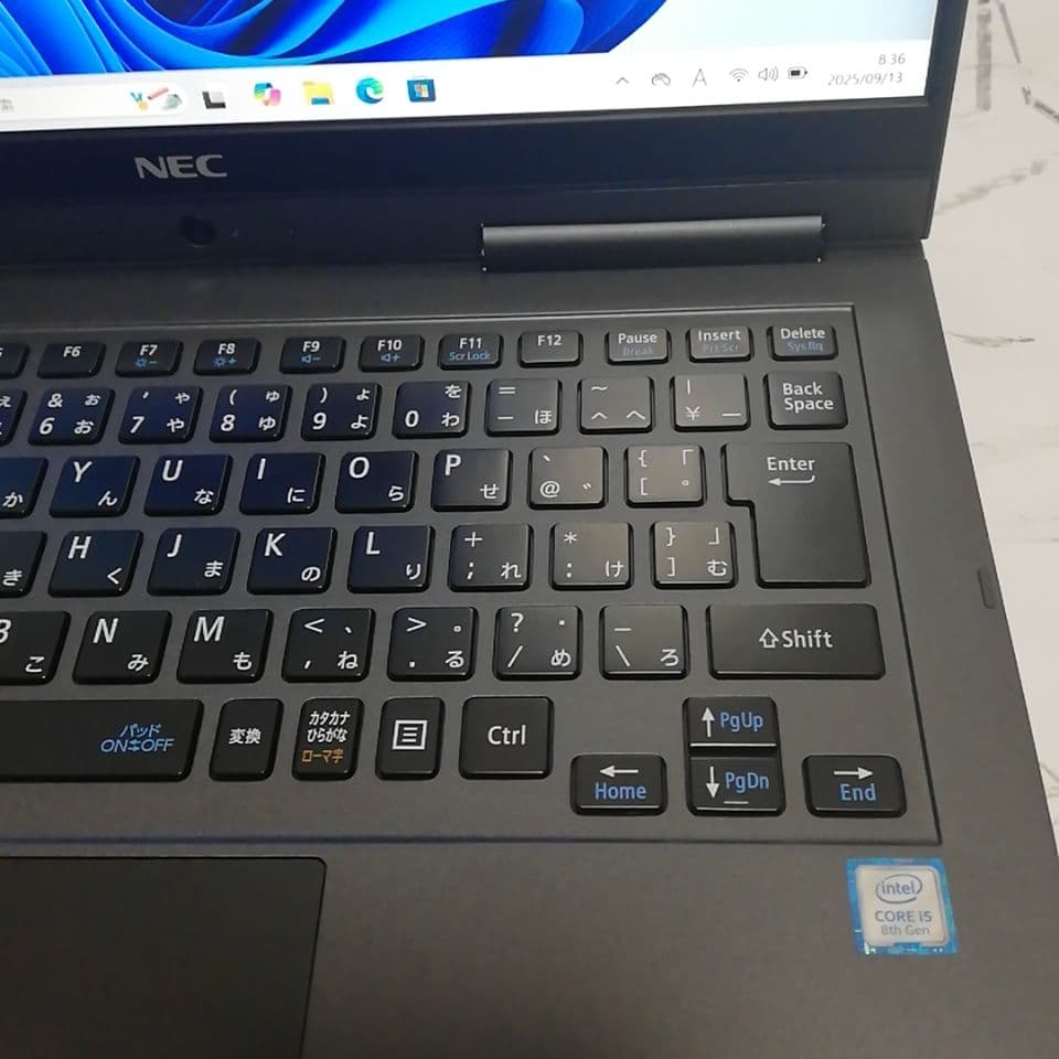 バッテリー絶好調！タッチスクリーン対応 NEC 8GB SSD256GB