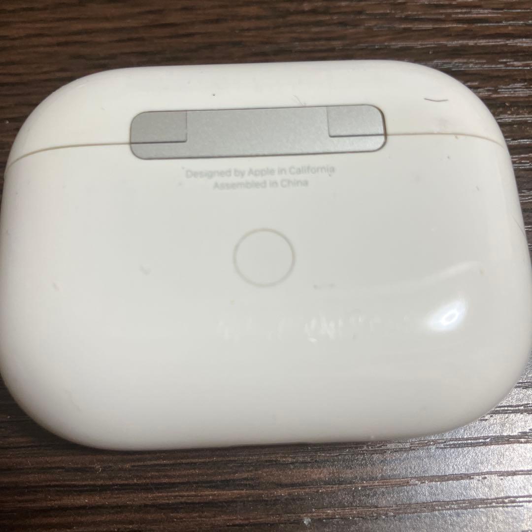AirPods Pro 第1世代 ジャンク品 ケースは充電可能 - メルカリ