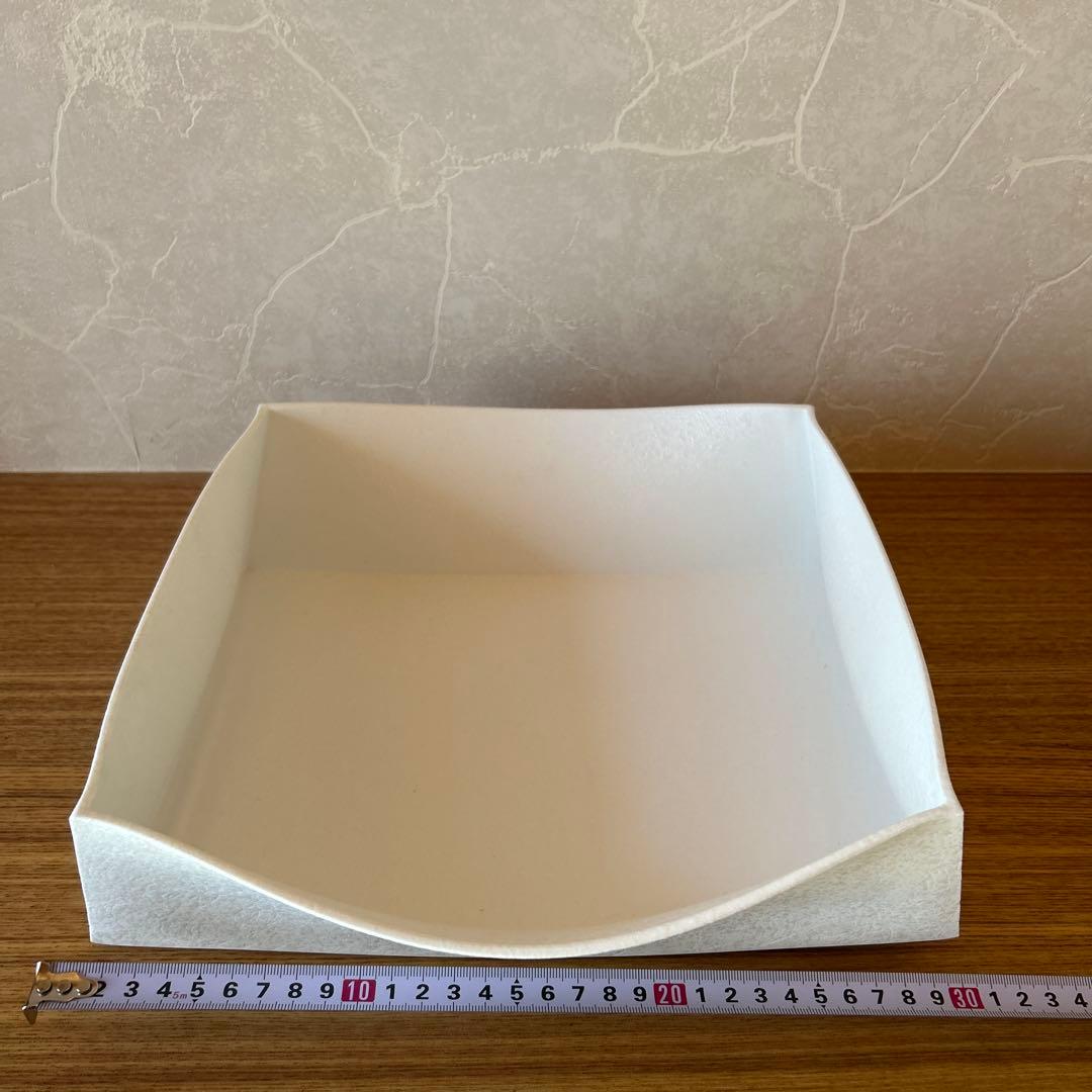 長江重和　反るかたち　白磁　花入れ　現代アート　モダン　花生け　和食器