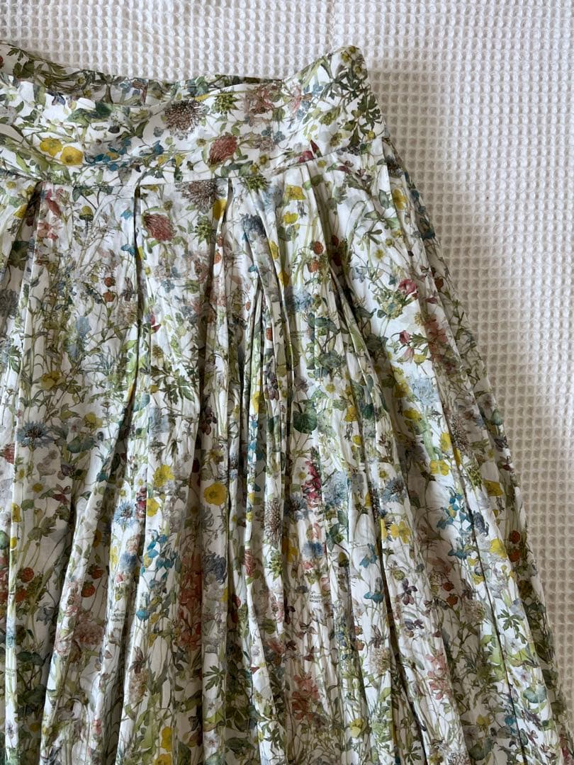 YAECAリバティプリント　ギャザーキュロットパンツ