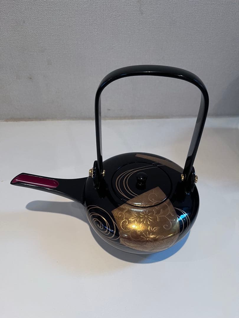 【未使用】輪島塗 蒔絵 三段重箱 お屠蘇 盃　酒器セット　中島忠平の作品